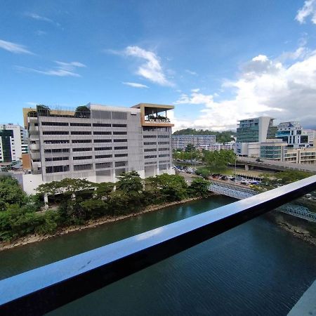 Restary - Black Pink, Loft E - Imago Shopping Mall - Kk City- 3Br,8Pax 来沙旅 黑粉主题公寓 - Loft E - Imago商场 - 泳池 - Kk市中心 - 3房8人 كوتا كينابالو المظهر الخارجي الصورة