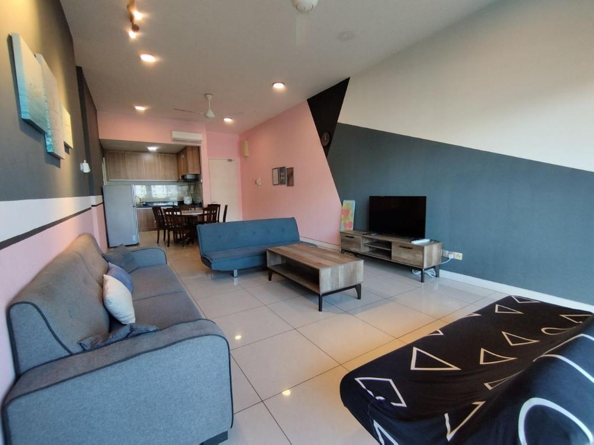 Restary - Black Pink, Loft E - Imago Shopping Mall - Kk City- 3Br,8Pax 来沙旅 黑粉主题公寓 - Loft E - Imago商场 - 泳池 - Kk市中心 - 3房8人 كوتا كينابالو المظهر الخارجي الصورة